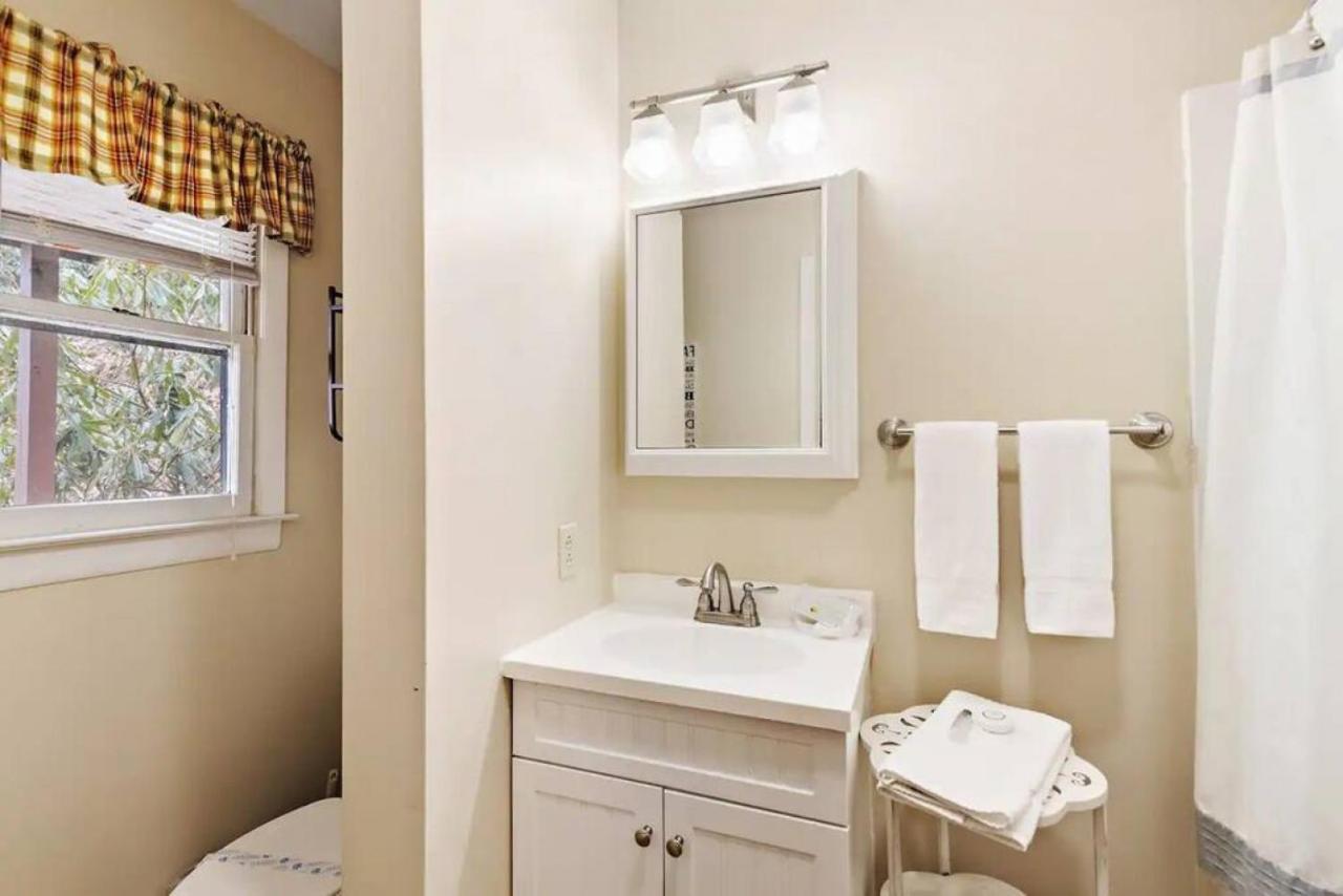Charming Modern Cabin With Hiking Trails And Fire Pit Blowing Rock Εξωτερικό φωτογραφία