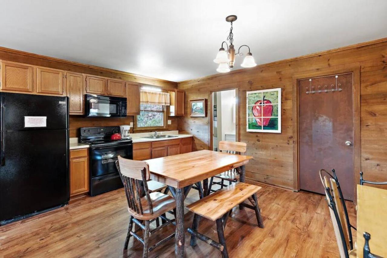 Charming Modern Cabin With Hiking Trails And Fire Pit Blowing Rock Εξωτερικό φωτογραφία
